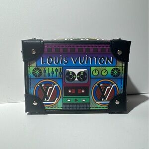 Multicolor Graphic Key & Card Holder